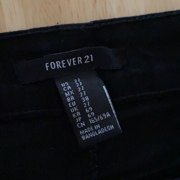 F21 Jean NWOT    - Picture 3 of 3